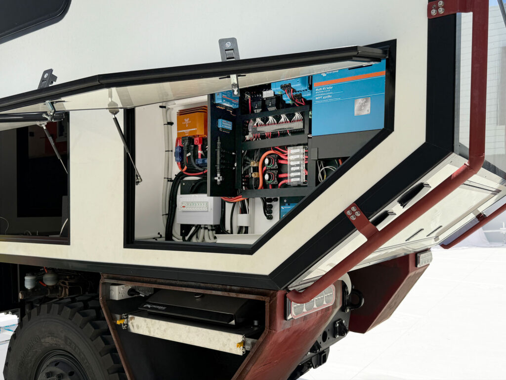 UNIMOG fitout power plant in side external locker